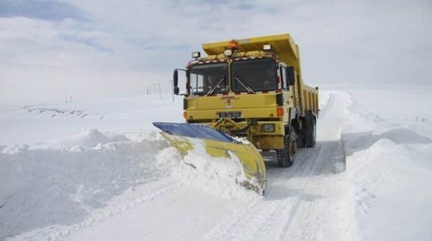 Sivas&rsquo;ta Karla M&uuml;cadele &Ccedil;alışmaları S&uuml;r&uuml;yor