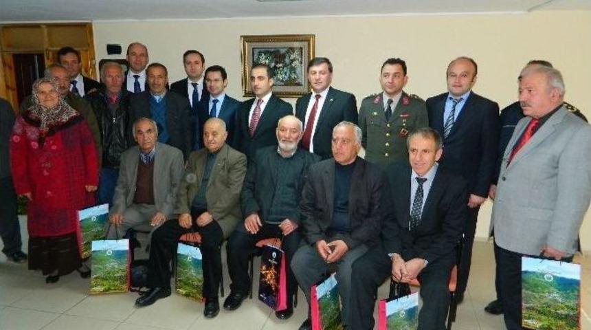 &Ouml;ğretmenler G&uuml;n&uuml;&rsquo;nde Emekli &Ouml;ğretmenlere Yemek Verildi