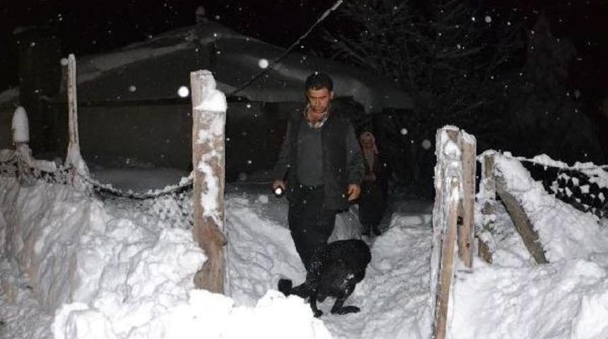 Yayla Evlerinde Mahsur Kalanlar 9 Saatte Kurtarıldı