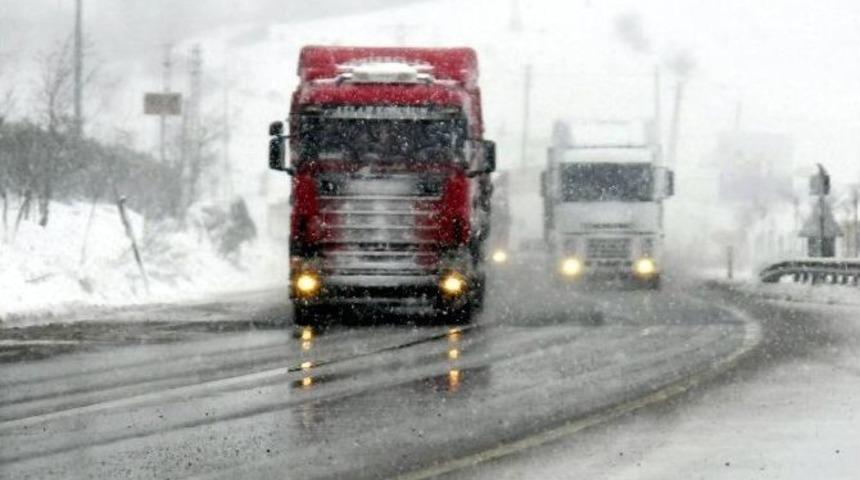 S&uuml;p&uuml;rgelik&rsquo;te Karla M&uuml;cadele S&uuml;r&uuml;yor