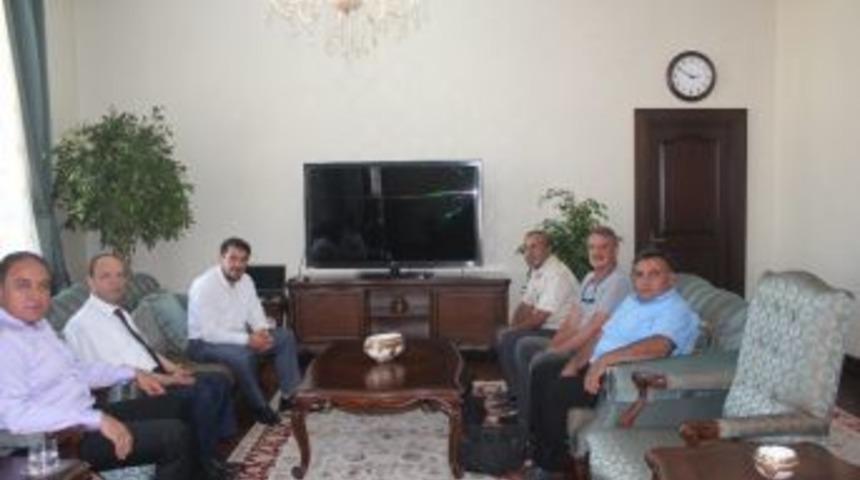 Vali Tekinarslan Gazeteciler Derneği &Uuml;yelerini Kabul Etti