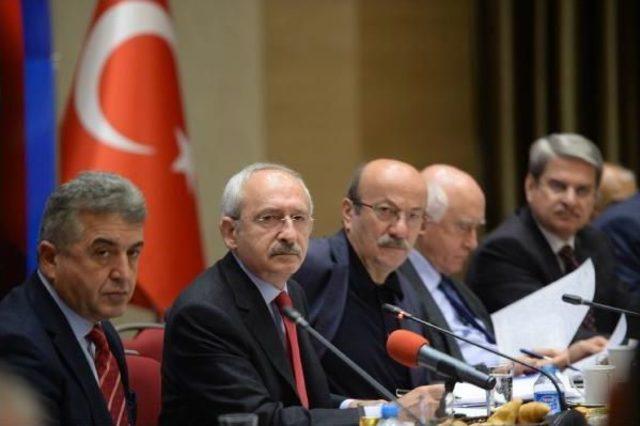 Kılıçdaroğlu'na Ayakkabı Fırlatıldı (1)