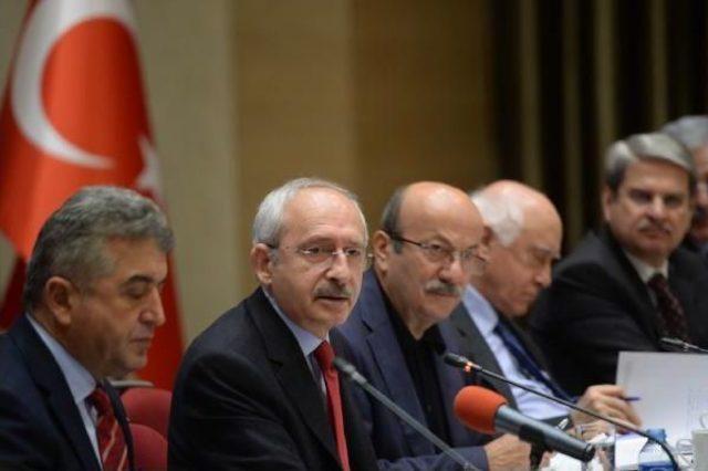 Kılıçdaroğlu'na Ayakkabı Fırlatıldı (1)