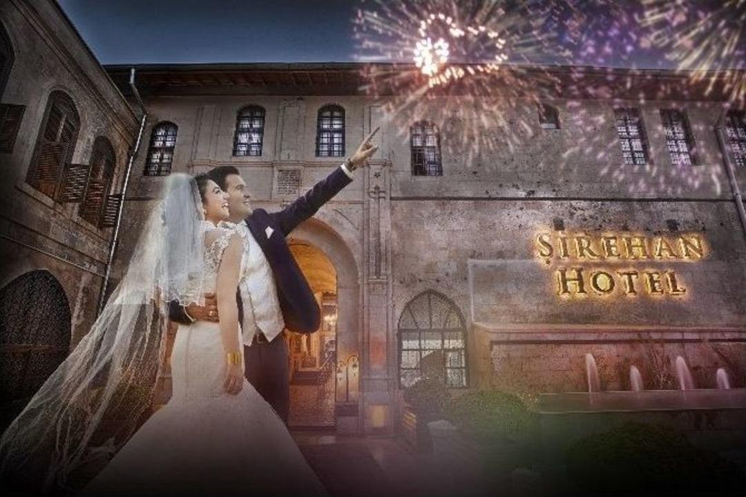 Gen&ccedil; &Ccedil;iftlere Şirehan Otel&rsquo;den Antalya Ve Paris&rsquo;te &Ccedil;ifte Balayı