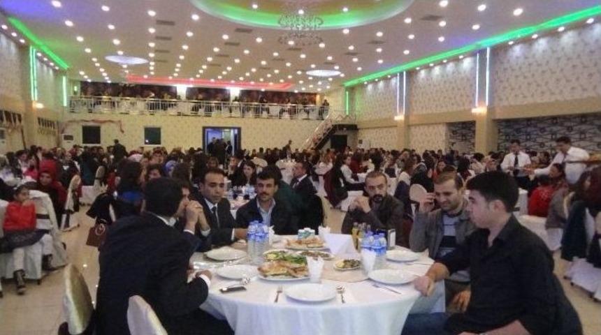 Kulp&rsquo;ta &Ouml;ğretmenler Yemekte Bir Araya Geldi