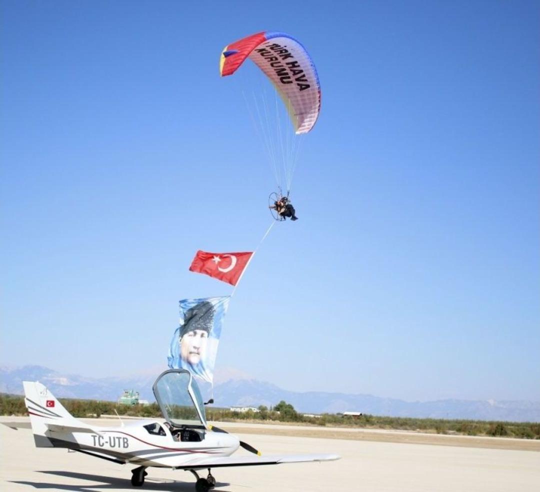 Antalya&rsquo;da G&ouml;steri U&ccedil;akları Nefes Kesti