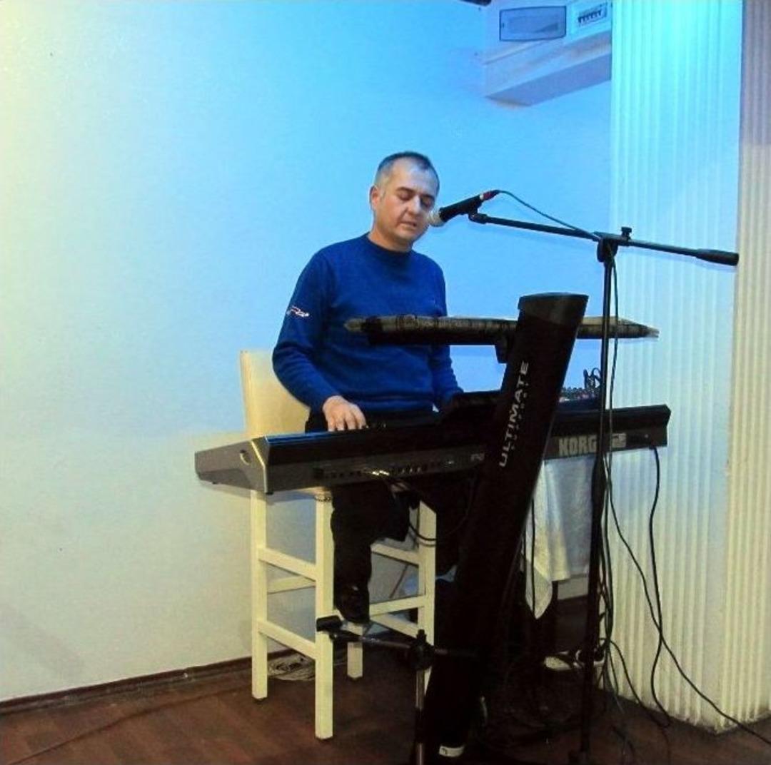 &Ouml;ğretmenler G&uuml;n&uuml; Coşkusu Akşam Yemeğiyle Devam Etti