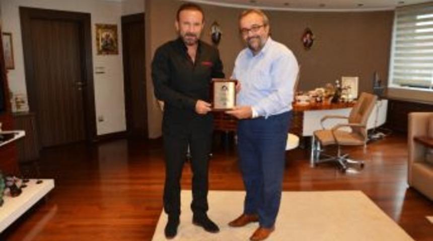 Artvinliler&rsquo;den Başkan Doğan&rsquo;a Teşekk&uuml;r Plaketi