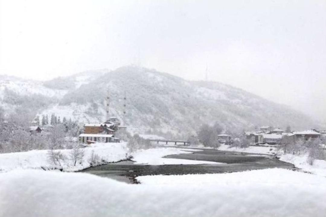 Kozcağız&rsquo;da Kartpostallık Kar Manzaraları