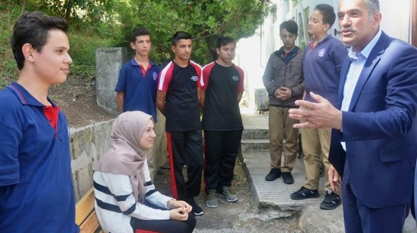 &Ouml;ztabak&rsquo;tan &Ouml;ğrencilere &Ouml;ğ&uuml;tler