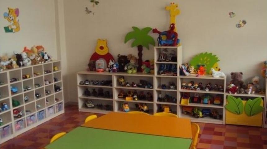 Seçil: "halk Kütüphanesi Ders Aşılıyor"