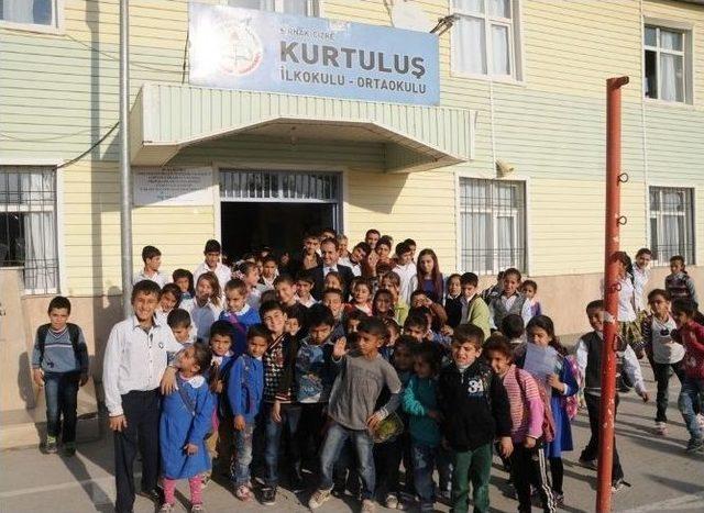 Cizre Kaymakamlığı’ndan Köy Okullarına Kitap Desteği