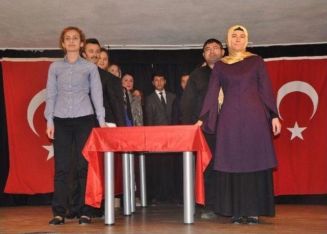 Erdemli’de Öğretmenler İçin Yemin Töreni Düzenlendi