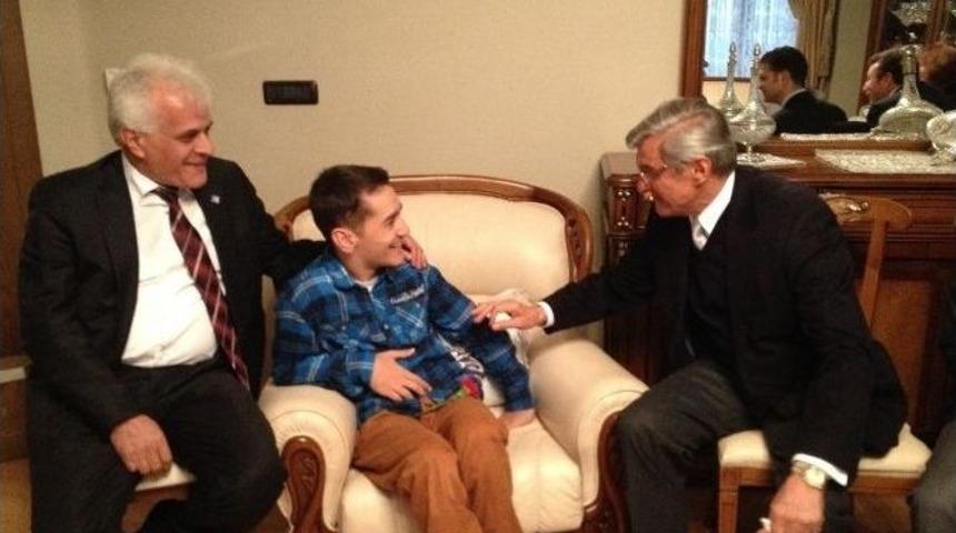 Tayan&rsquo;a 50. Yıl S&uuml;rprizi