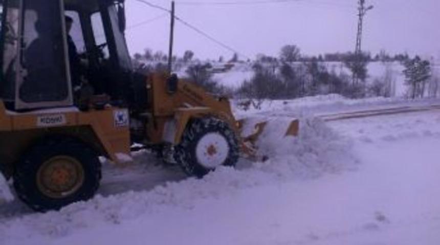 Beyşehir&rsquo;in Taşra Mahallelerinde Karla M&uuml;cadele &Ccedil;alışmaları