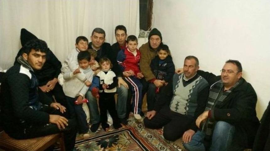 T&uuml;rkmen M&uuml;ltecilere Destek