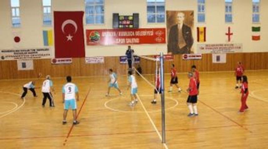 Kumluca&rsquo;da Kaymakamlık Kupası Başladı