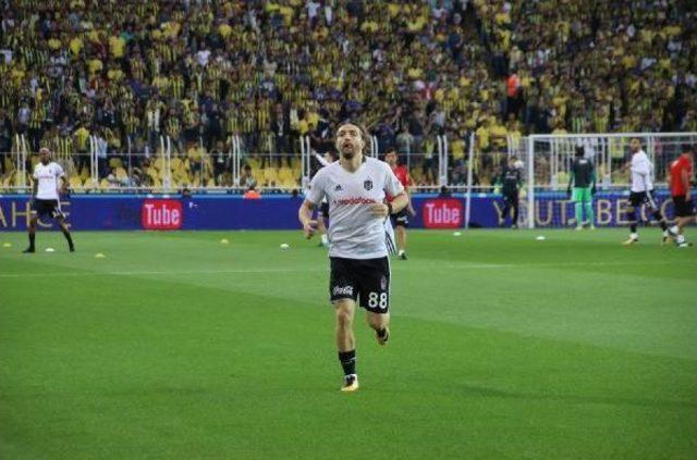 Caner'in Hareketine Fenerbahçelilerden Tepki!
