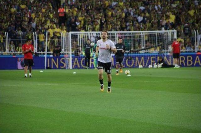 Caner'in Hareketine Fenerbahçelilerden Tepki!