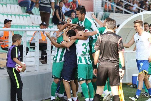 Manisa Büyükşehir Belediyespor Evinde Güldü