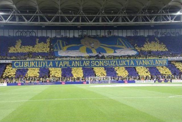 Fenerbahçeli Taraftarların Maç Öncesi Koreografisi (Fotoğraflar)
