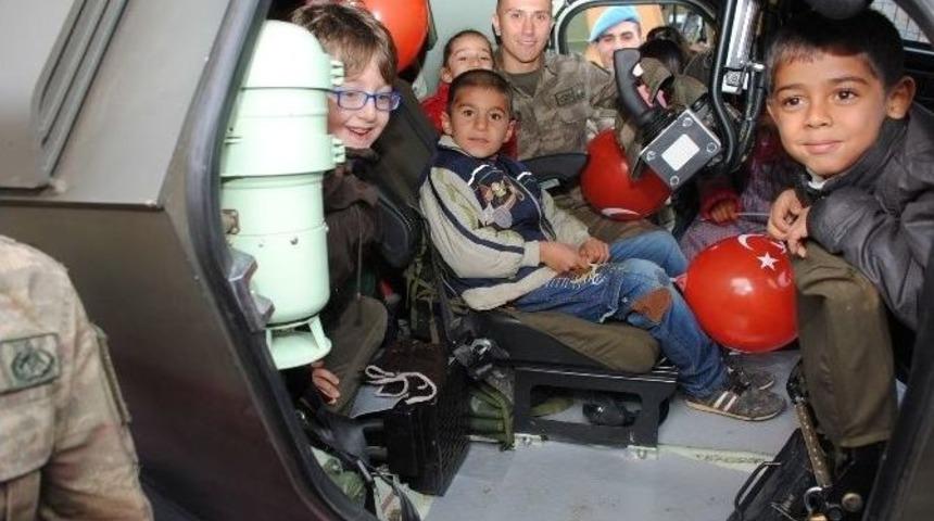 Siirt&rsquo;te Jandarma &Ouml;ğretmenleri Unutmadı