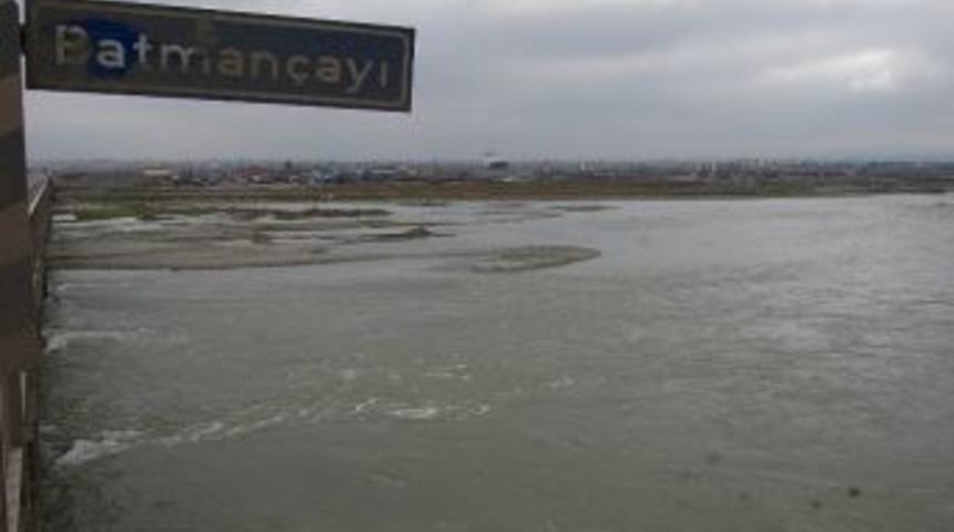 Dsi 10. B&ouml;lge M&uuml;d&uuml;rl&uuml;ğ&uuml;&rsquo;nden Kum-&ccedil;akıl Ocağı İşletme Sahiplerine Uyarı