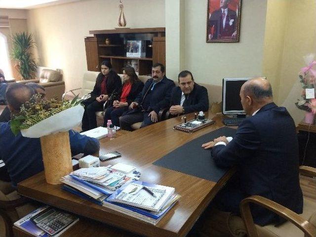 Elazığspor Yönetiminden Ak Parti’ye Ziyaret 1