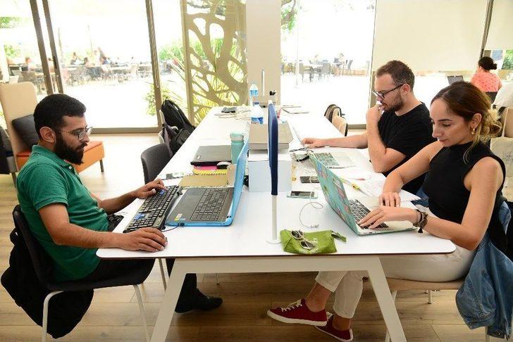 Kadıköy’de Ortak Çalışma Alanı Hizmete Açıldı G1