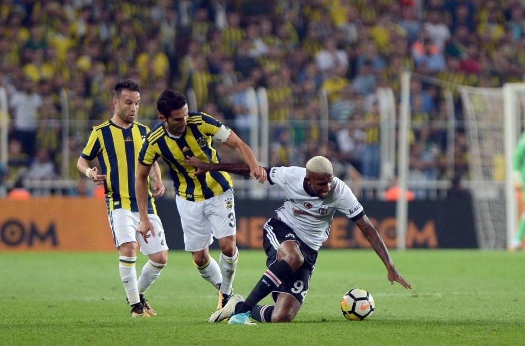 S&uuml;per Lig: Fenerbah&ccedil;e: 2 - Beşiktaş: 1 (ma&ccedil; Sonucu)