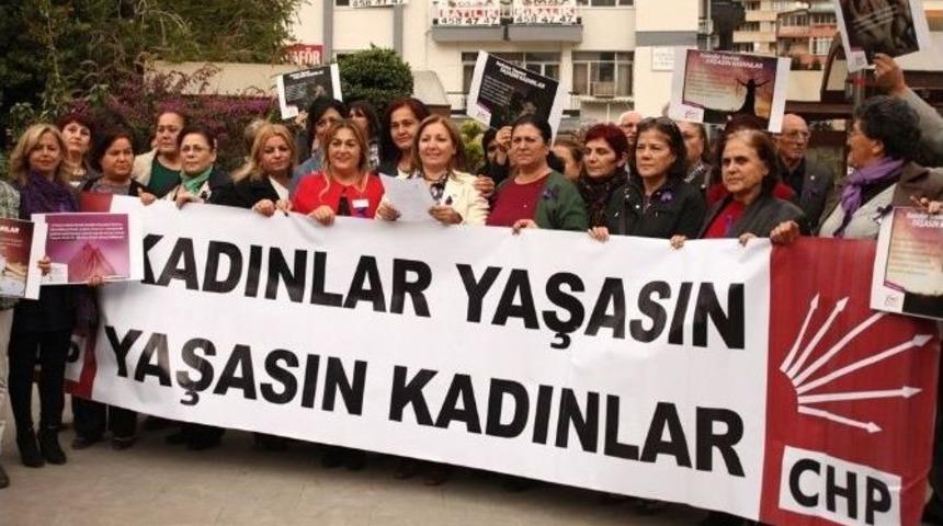 Chp&rsquo;li Kadınlar, Kadına Şiddeti Protesto Etti