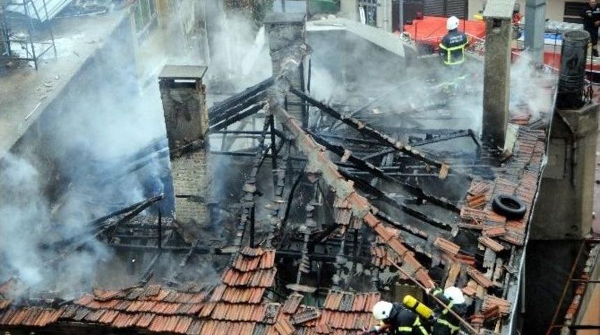 Metruk Binadaki Yangın, G&uuml;&ccedil;l&uuml;kle Kontrol Altına Alındı