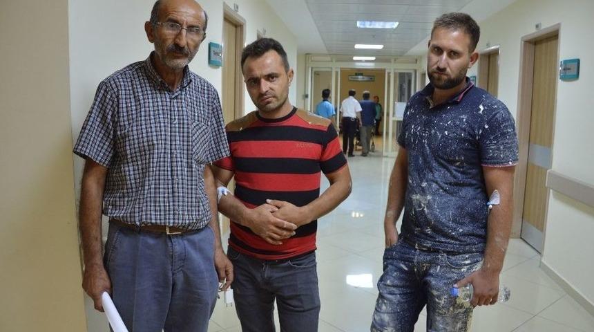 Yedikleri Tavuk D&ouml;nerden Zehirlendiler