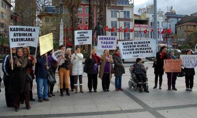 Bandırma’daki Kadınlar Şiddete Karşı Toplandı 2