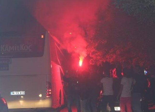 Galatasaraylı Gomis'e Bursa'da Yoğun Ilgi