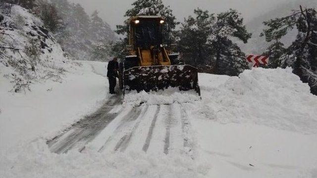 Kemalpaşa’da Yoğun Kış Mesaisi