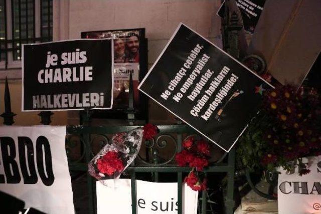 Taksim'de Charlie Hebdo Saldırısı Protesto Edildi