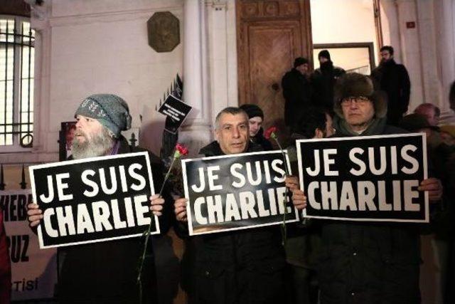 Taksim'de Charlie Hebdo Saldırısı Protesto Edildi