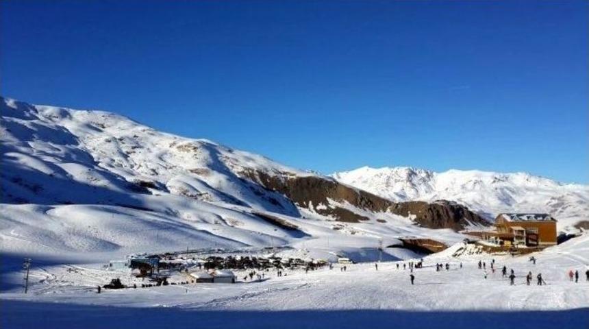 Hakk&acirc;ri Kayak Evine Kavuşuyor