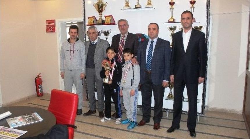 Ağrılı Minik Tenis&ccedil;ilerden Bir Başarı Daha