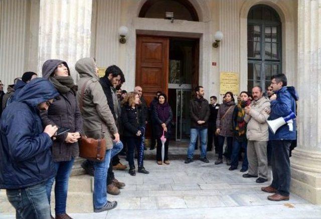 ‘KIRMIZILI KADIN’A DESTEK AÇIKLAMASI