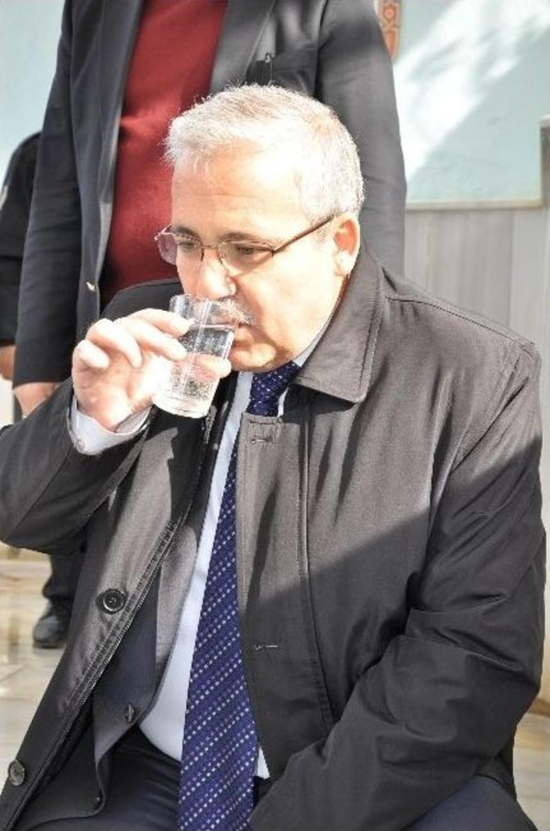 Vali G&uuml;ven&ccedil;er, Ekin&ouml;z&uuml;&rsquo;nde "acı Suya" Sahip &Ccedil;ıktı