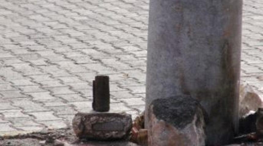 &Ccedil;ocuklar Buldukları Mayını Okulun Yanına Bıraktı