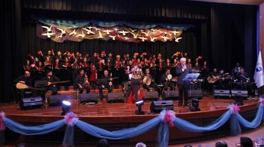 Pa&uuml;&rsquo;de T&uuml;rk&uuml; Gecesi