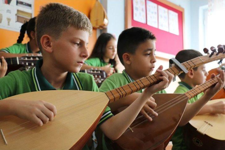 (özel Haber) Bu Sınıfta Herkes En Az İki Enstrüman Çalabiliyor G4