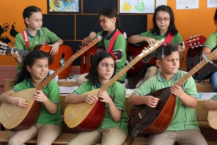 (özel Haber) Bu Sınıfta Herkes En Az İki Enstrüman Çalabiliyor G5