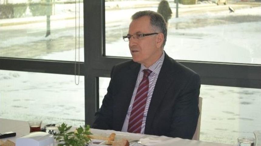 &Ccedil;erkezk&ouml;y Osb M&uuml;d&uuml;r&uuml; &Ouml;zdoğan Gazetecilerle Kahvaltıda Buluştu