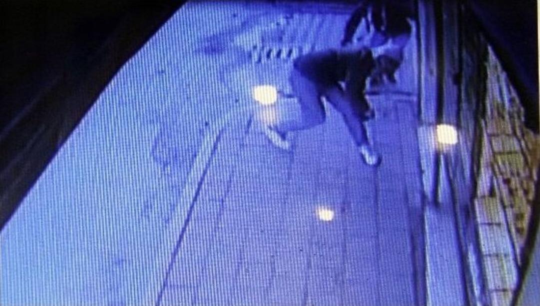 (&ouml;zel Haber) Kuyumcu, Soyguncuları Silahla Kovaladı