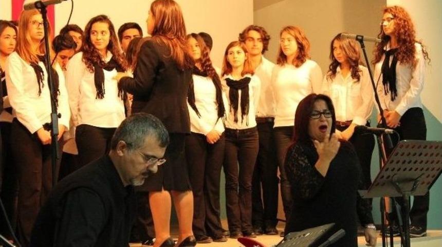 Paü’den Anlamlı Konser