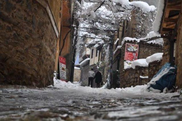 600 Yıllık Osmanlı Köyü Cumalıkızık, Kışın Ayrı Güzel